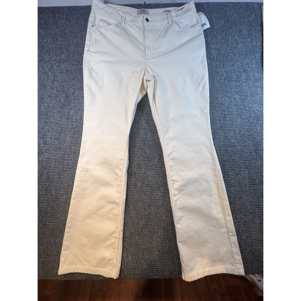 Wrangler Womens‎ 18x34 High Rise Boot Cut Jean White New w/ Tags